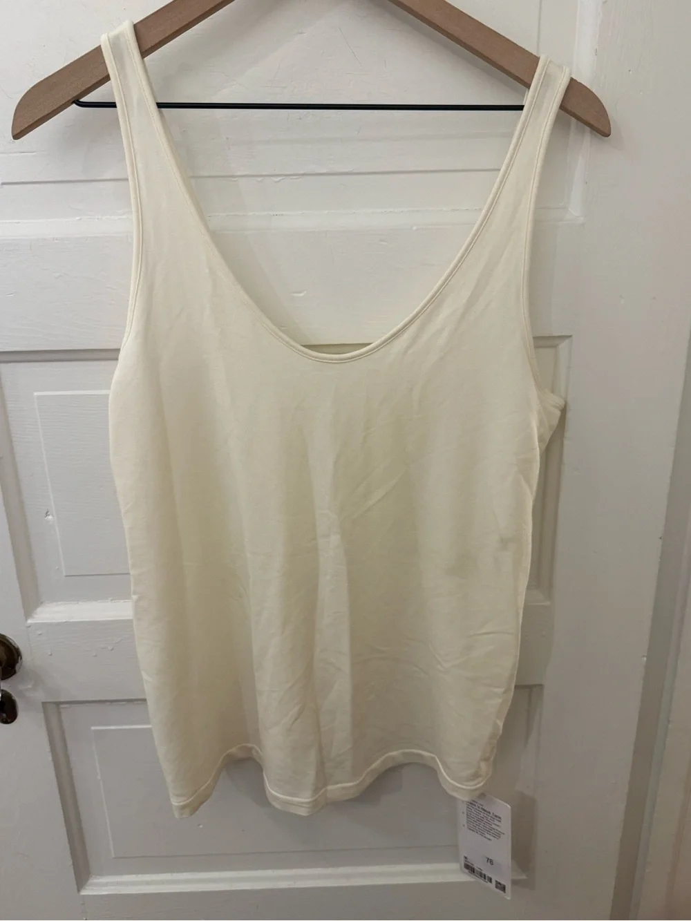 Lululemon BeCalm V-Neck Tank Coconut Ivory M